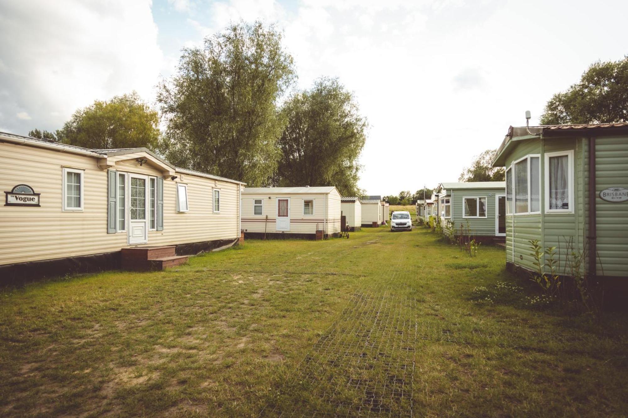 Osrodek Wypoczynkowy "Marina Rozbejko" Villa Myślibórz Buitenkant foto